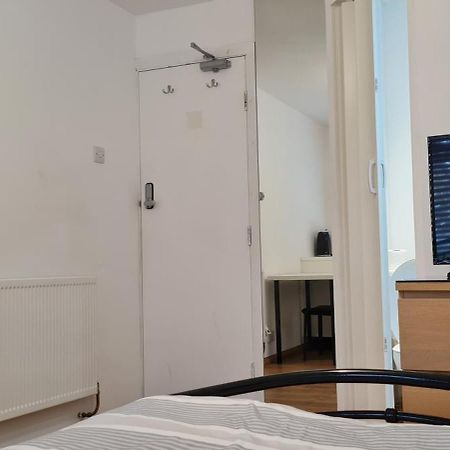 Luton, Lu3 Double Ensuite Room Luton  Luaran gambar